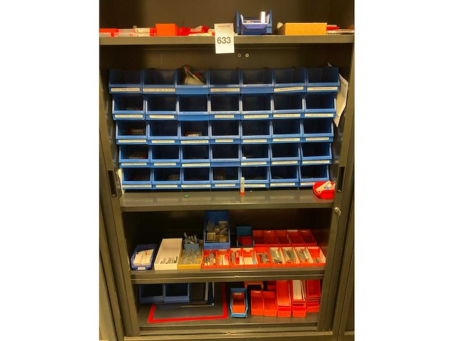 Inhoud kast diverse gereedschappen - afbeelding 10 van  17