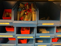 Inhoud kast diverse gereedschappen - afbeelding 20 van  21