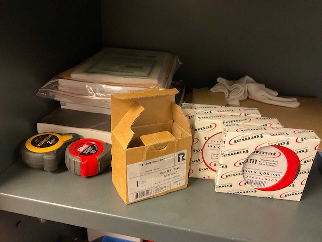 Inhoud kast diverse gereedschappen - afbeelding 14 van  20