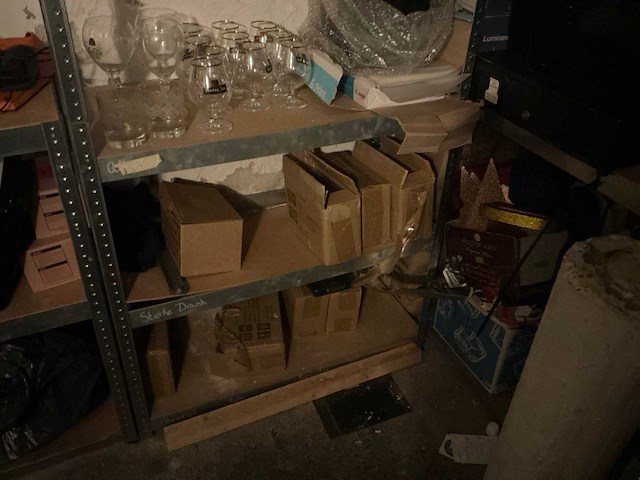 Inhoud kelderruimte restaurant - afbeelding 5 van  46