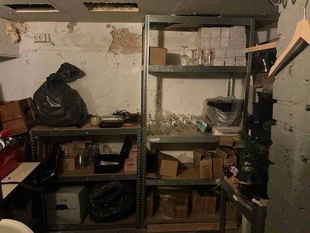 Inhoud kelderruimte restaurant - afbeelding 43 van  46