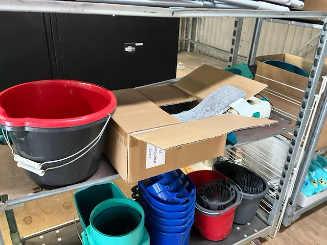 Inhoud keuken en kantine - afbeelding 5 van  11