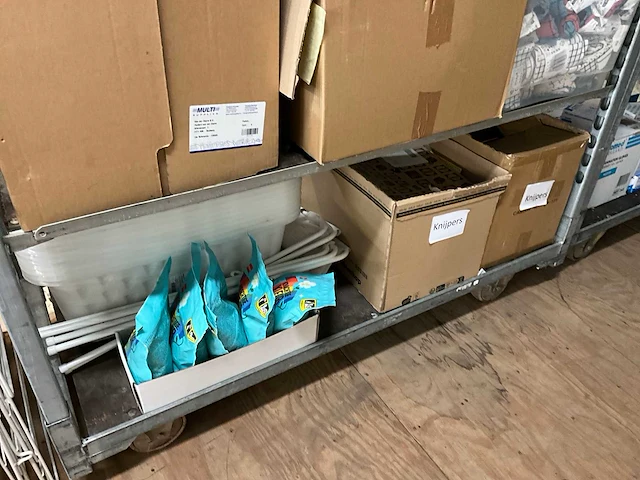 Inhoud keuken en kantine - afbeelding 8 van  11