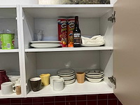 Inhoud keuken met losse keukenapparatuur - afbeelding 4 van  17