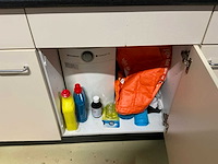 Inhoud keuken met losse keukenapparatuur - afbeelding 8 van  17