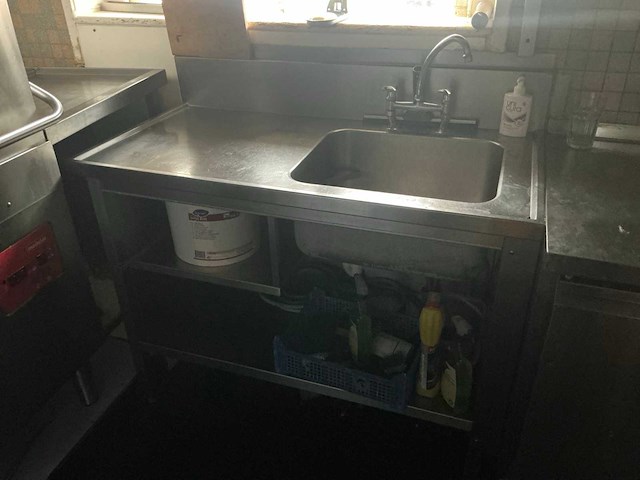 Inhoud keuken restaurant (1e etage) - afbeelding 5 van  45