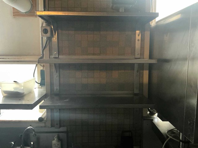 Inhoud keuken restaurant (1e etage) - afbeelding 6 van  45