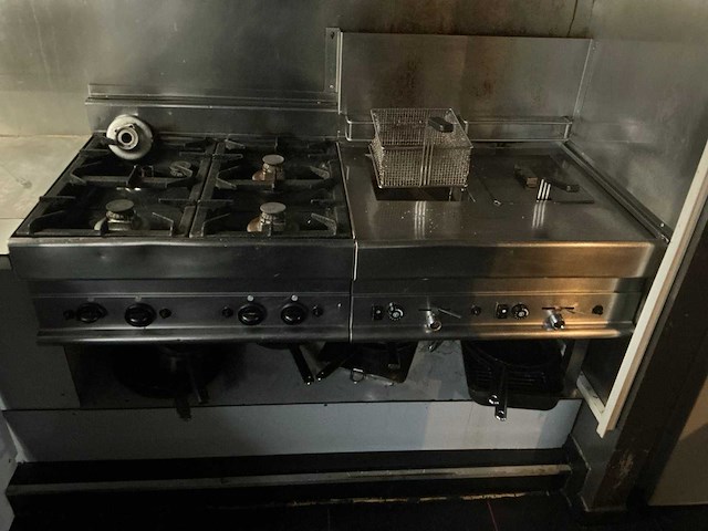 Inhoud keuken restaurant (1e etage) - afbeelding 8 van  45