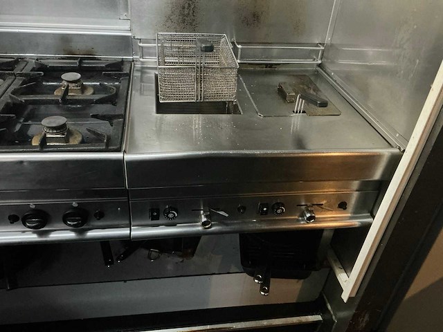 Inhoud keuken restaurant (1e etage) - afbeelding 20 van  45