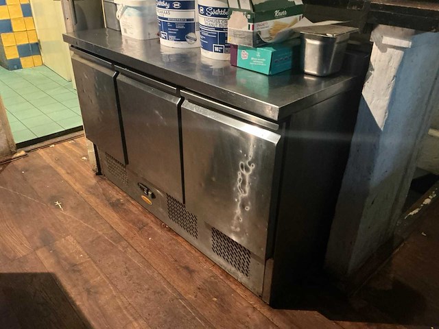 Inhoud keuken restaurant (1e etage) - afbeelding 25 van  45