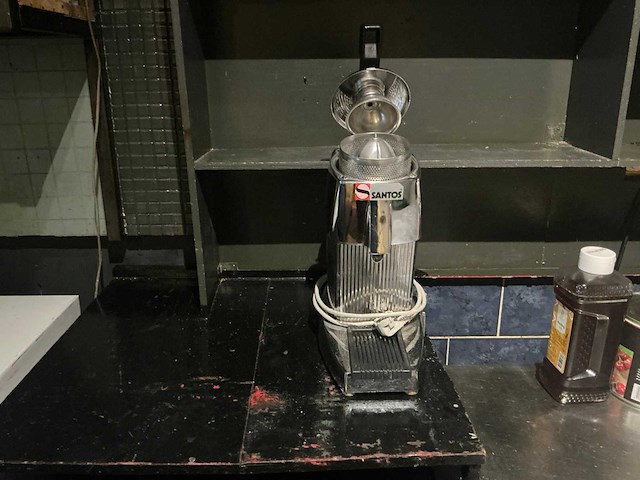 Inhoud keuken restaurant (1e etage) - afbeelding 30 van  45