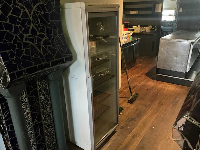 Inhoud keuken restaurant (1e etage) - afbeelding 33 van  45