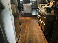 Inhoud keuken restaurant (1e etage) - afbeelding 35 van  45