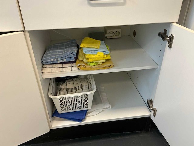 Inhoud keuken - afbeelding 9 van  10