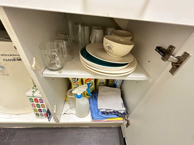 Inhoud keuken - afbeelding 8 van  9