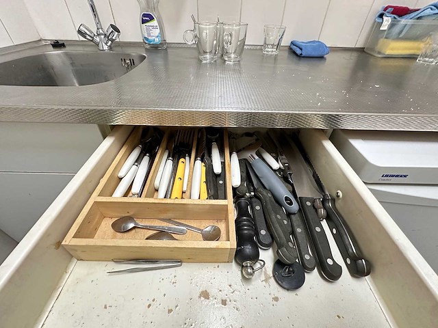 Inhoud keuken - afbeelding 9 van  9