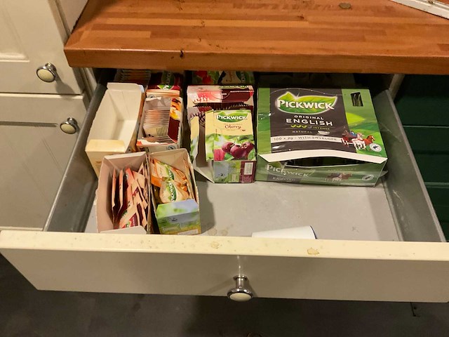 Inhoud keuken - afbeelding 23 van  35