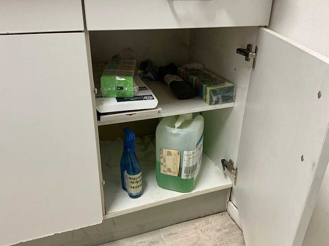 Inhoud keuken - afbeelding 8 van  10