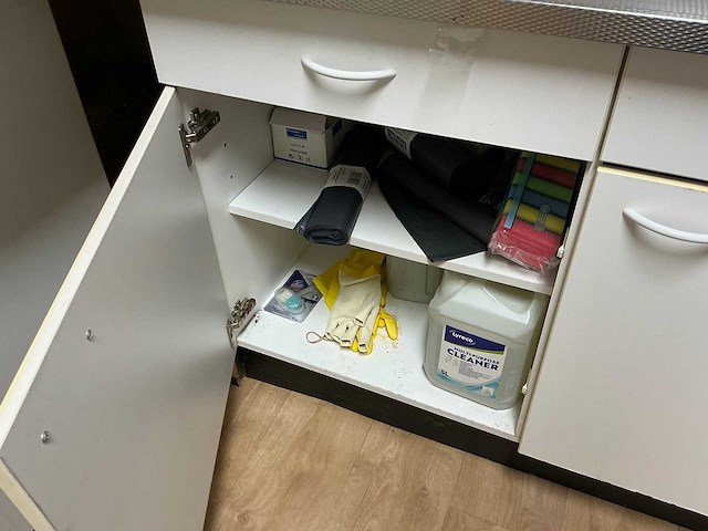 Inhoud keuken - afbeelding 11 van  11