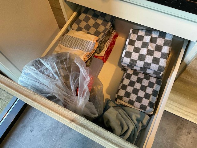 Inhoud keuken - afbeelding 10 van  19