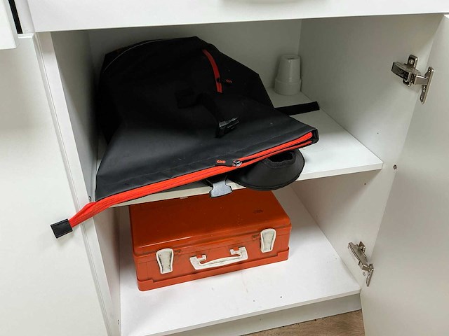 Inhoud keuken - afbeelding 13 van  23