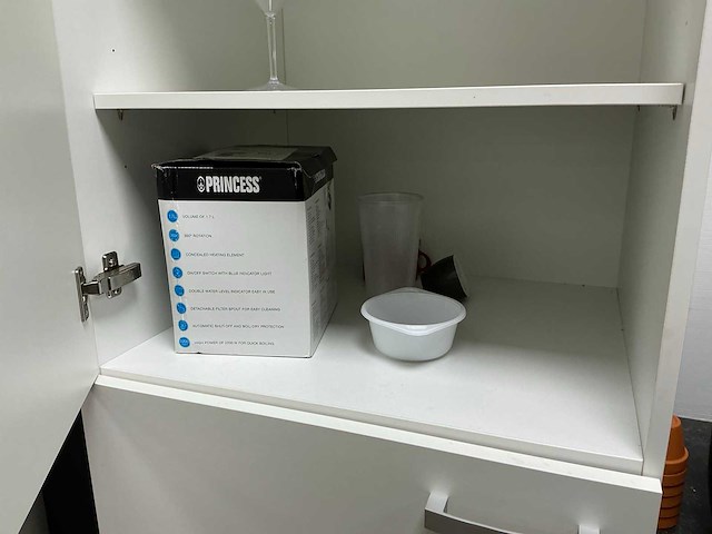 Inhoud keuken - afbeelding 20 van  23