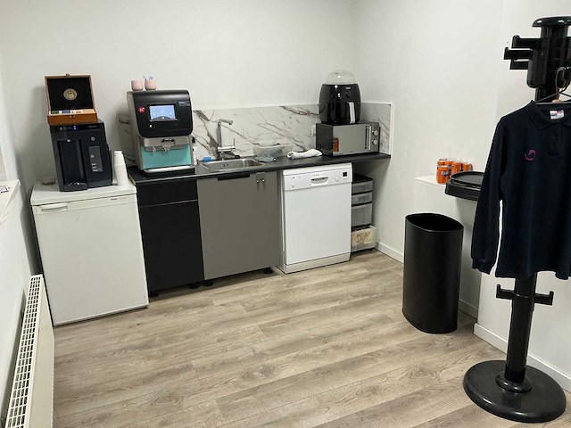 Inhoud keuken - afbeelding 1 van  9