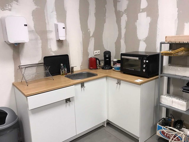 Inhoud keuken - afbeelding 1 van  15