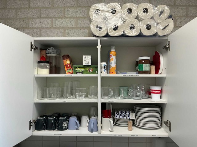 Inhoud keuken. - afbeelding 12 van  16