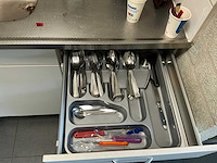 Inhoud keuken. - afbeelding 14 van  16