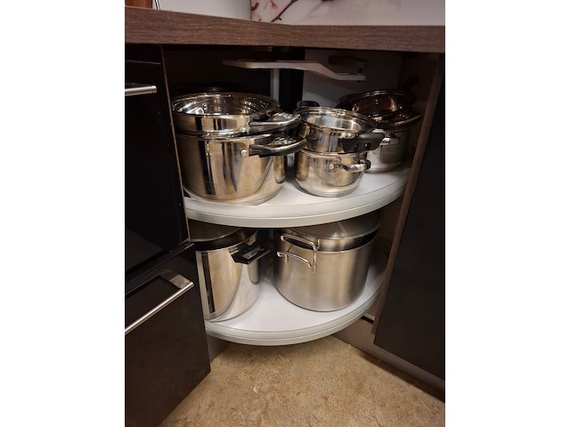 Inhoud keuken - afbeelding 12 van  24