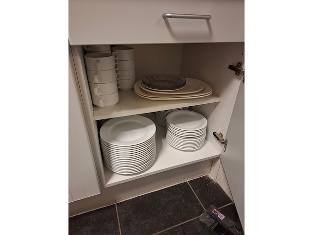 Inhoud keuken - afbeelding 12 van  16