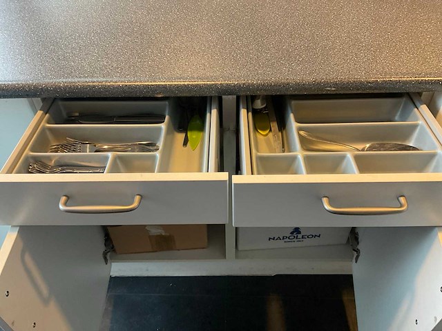 Inhoud keuken - afbeelding 2 van  15