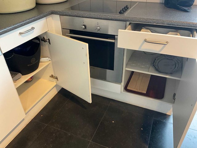 Inhoud keuken - afbeelding 6 van  15