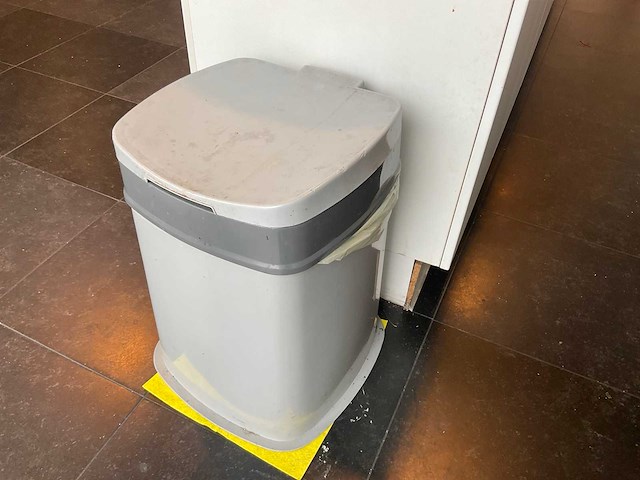 Inhoud keuken - afbeelding 7 van  15