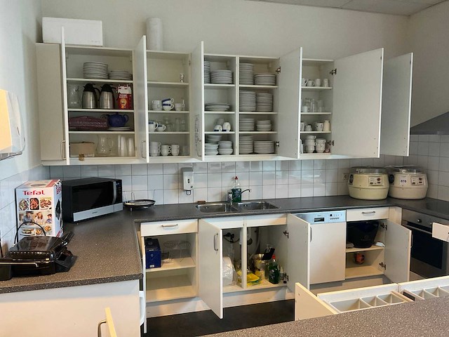 Inhoud keuken - afbeelding 1 van  15