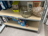 Inhoud keukenblok en 2 voorraadkasten - afbeelding 3 van  18