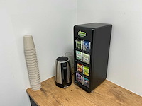 Inhoud keukenblok en 2 voorraadkasten - afbeelding 11 van  18