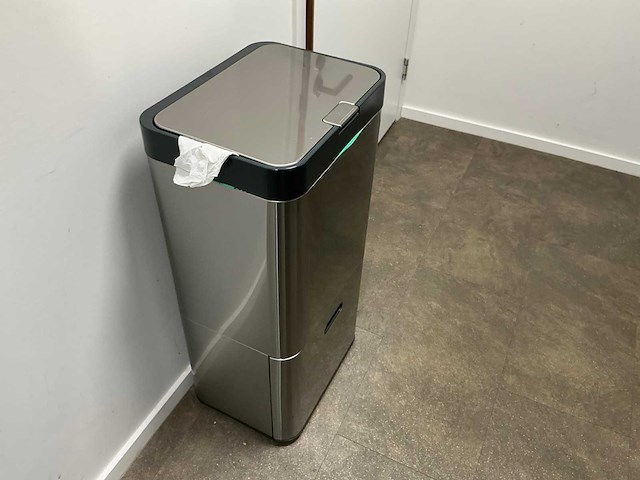 Inhoud keukenblok en 2 voorraadkasten - afbeelding 15 van  18