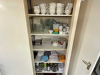 Inhoud keukenkast - afbeelding 1 van  5