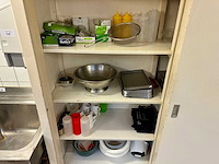 Inhoud keukenkast - afbeelding 2 van  5