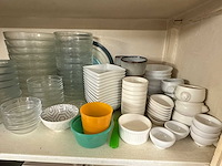 Inhoud keukenkast - afbeelding 3 van  5