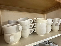 Inhoud keukenkast - afbeelding 4 van  5