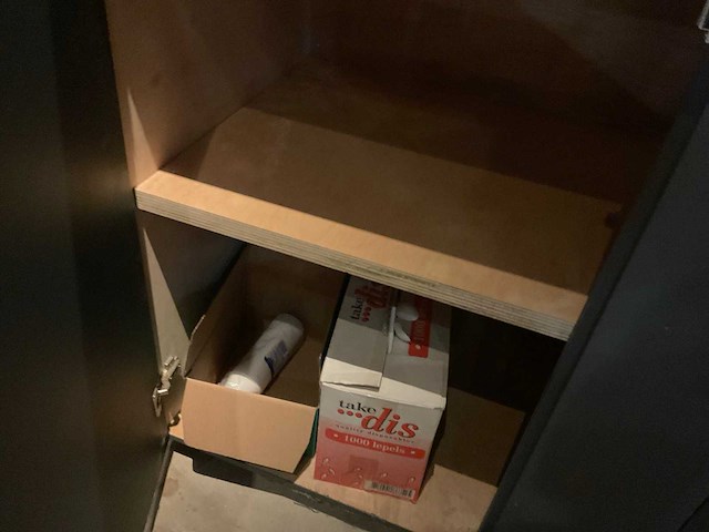 Inhoud keukenmeubel - afbeelding 10 van  18