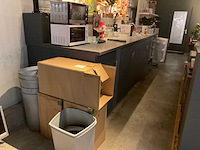 Inhoud keukenmeubel - afbeelding 1 van  18