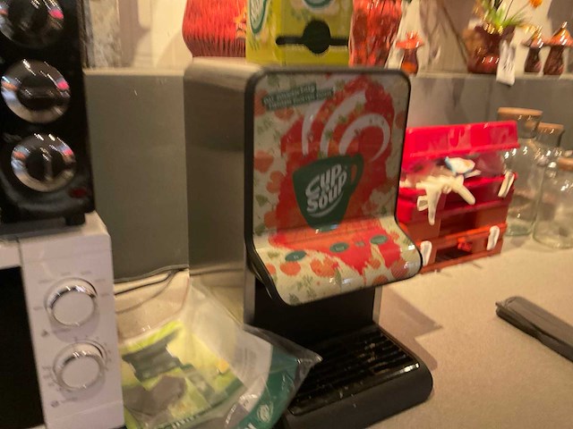 Inhoud keukenmeubel - afbeelding 16 van  18