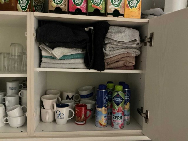 Inhoud keukenruimte - afbeelding 17 van  19