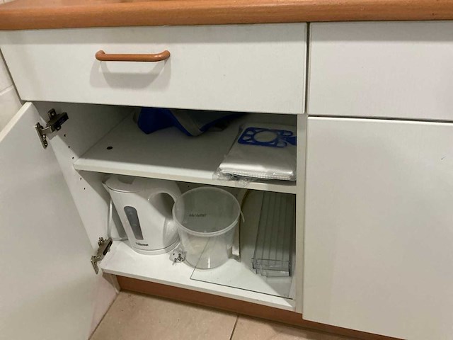 Inhoud keukenruimte - afbeelding 3 van  12