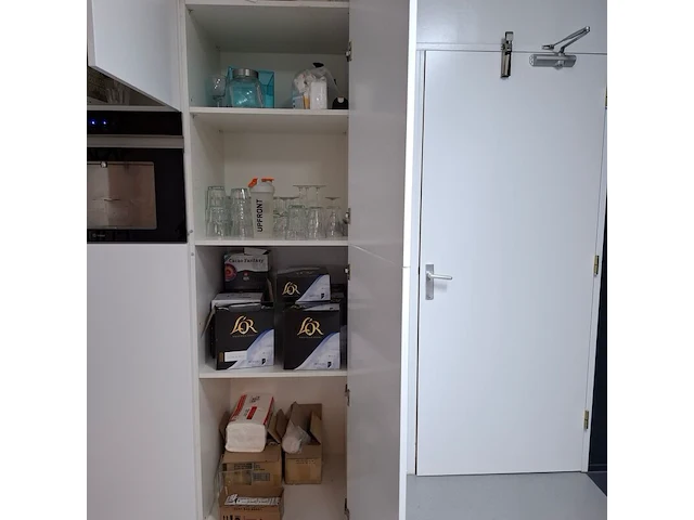 Inhoud keukenwand - afbeelding 1 van  11