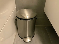 Inhoud kleedruimte - afbeelding 2 van  14